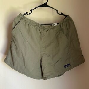 Women's Patagonia baggies 5in